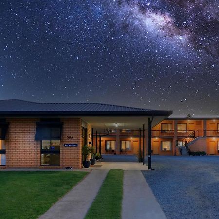 Deniliquin Motel מראה חיצוני תמונה