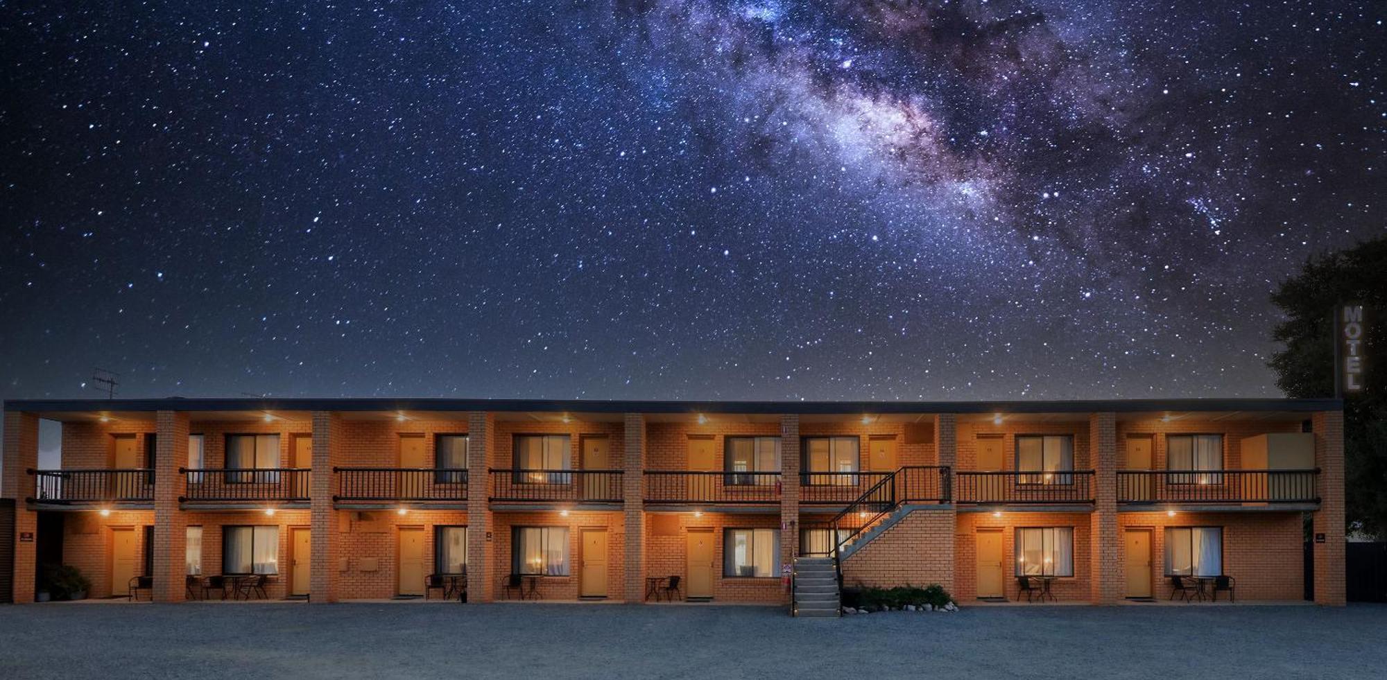 Deniliquin Motel מראה חיצוני תמונה